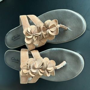 Clark’s Bendables Sandals size 9
